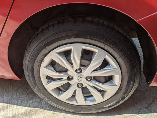 Imagen 9 de 11 de Hyundai Accent Gl Manual Sedan
