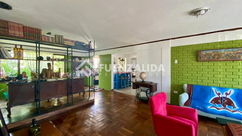 Venta Casa Esquina De 2 Pisos Y Mini Dpto En Cerro Navia