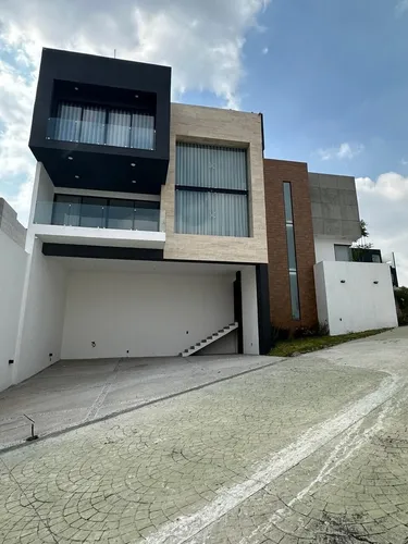 Casa En Venta En Lomas De Bellavista
