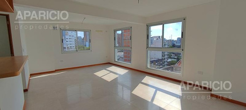 Imagen 2 de 13 de Departamento - La Plata