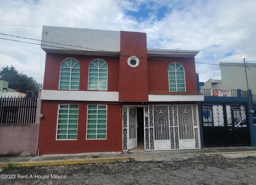 Casa En Venta En Toluca,morelos Zg 24-961.