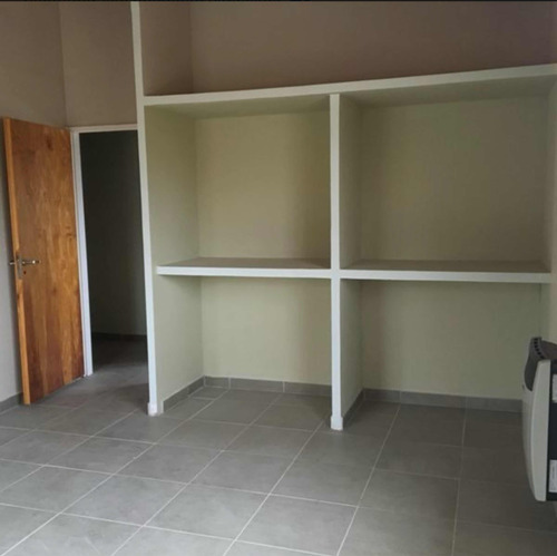 Vendo Duplex 2 Dormit. Excelente Ubicación, En Plottier