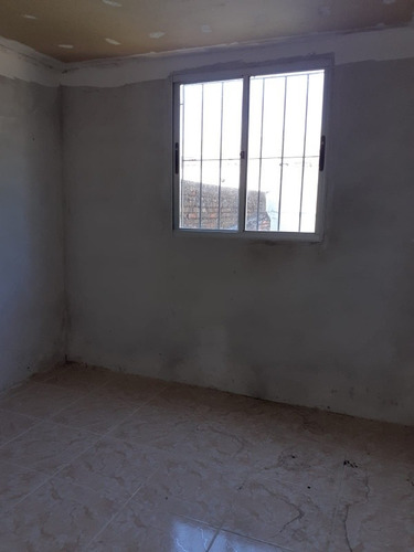 Solida Casa En Montevideo. Excelente Esquina