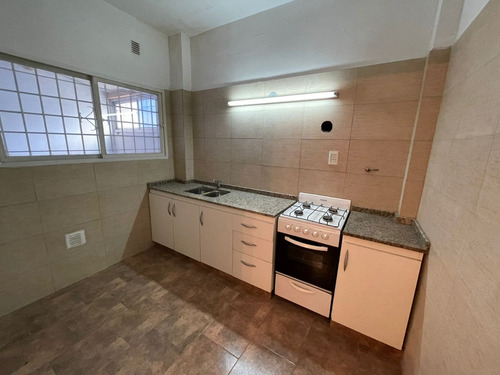 Imagen 6 de 14 de Oficinas En Venta Moron Centro