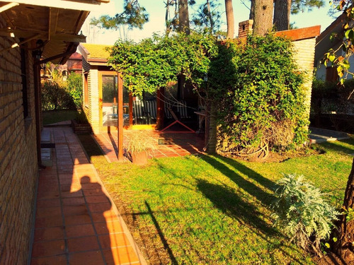 Excelente Casa En Venta En Playa Mansa, Punta Del Este- Ref: 5514