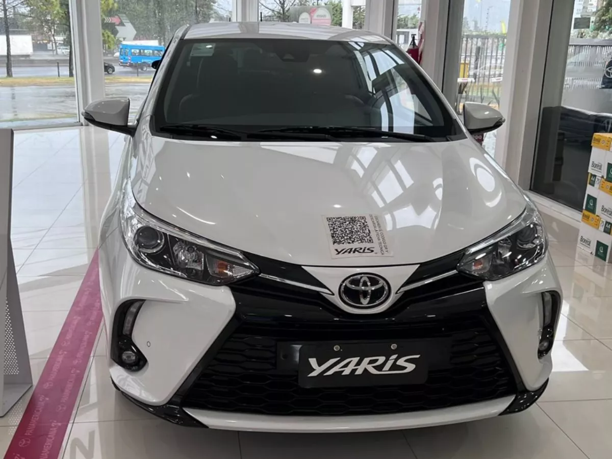 Toyota Yaris 1.5 107cv Xls Cvt Sedan