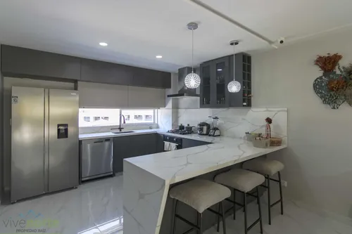 Casa En Venta En Llano Azul. Cod V12978