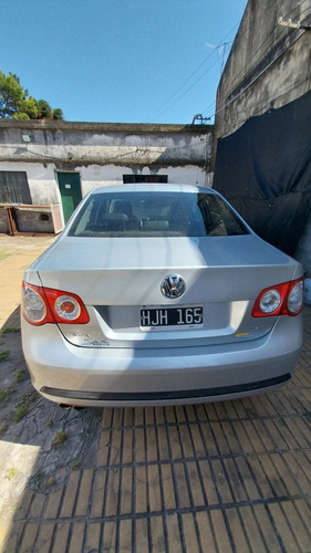 Volkswagen Vento 2.5 Luxury Wood