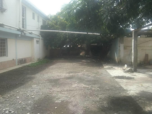 Imagen 21 de 30 de Casa Granja Con Amplio Terreno En Venta El Cuji Sector Valle Lindo Barquisimeto, Linea Cantv E Internet, Tanque De Agua, Info. 0424-5325471, Codigo 22-13733 Mf