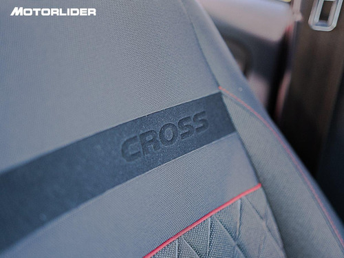 Imagen 12 de 25 de Volkswagen Crossfox Highline Extra Full | Permuta / Financia
