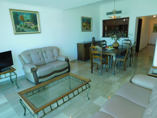 Imagen 3 de 20 de Malecon Center Apartamento De 2 Habitaciones, Amueblado En Venta Y Alquiler