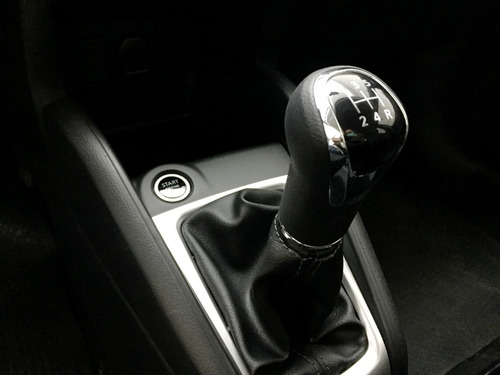 Nissan Capital Kicks Sense Mt