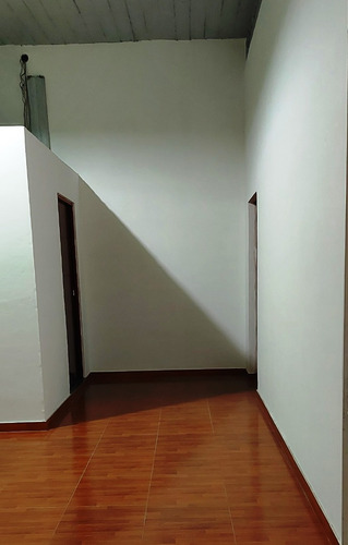 Casa En Venta :: Udaondo :: 449m2 Y 100m2 Const