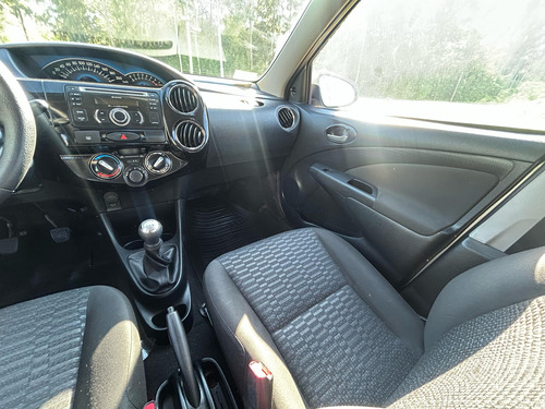 Toyota Etios 1.5 Xs