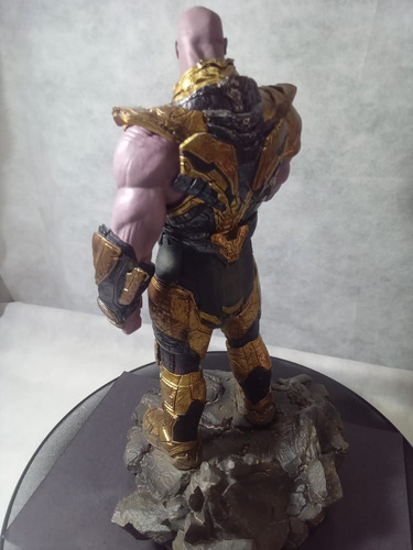 Thanos Black Order Iron Studios 1/10 (Usado)