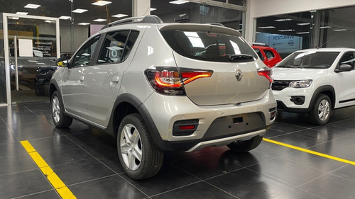 Imagen 9 de 16 de Renault Sandero Stepway 1.6 Manual (precio Especial)