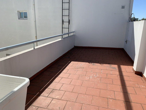 Imagen 16 de 17 de Venta - Dúplex 2amb Al Frente C/2 Balcones - Saavedra