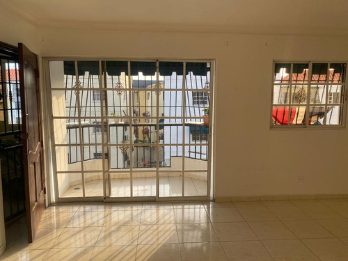 Se Vende Apartamento De Oportunidad En La Churchill 