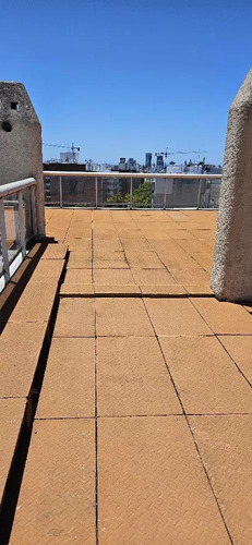 Alquilo Apartamento Amplio, 2 Dormitorios 2 Baños. Excelente Ubicación. Centro / Con Garaje
