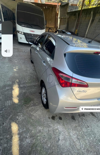 Imagem 3 de 13 de Hyundai Hb20 2015 1.0 Comfort Style Flex 5p