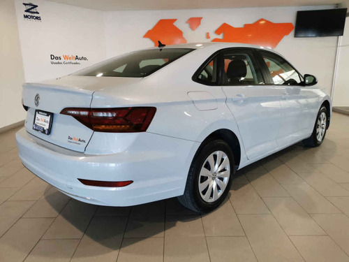 Imagen 9 de 15 de Volkswagen Jetta 2019 4p Trendline L4/1.4/t Man