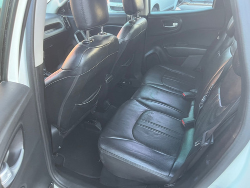 Fiat Toro 1.8 16v Freedom Flex 4x2 Aut. 4p