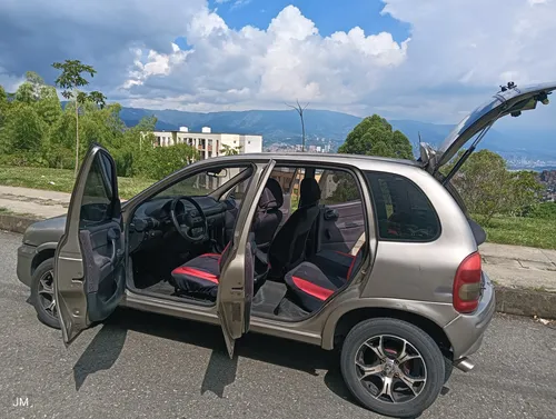 Chevrolet Corsa 1.4 L