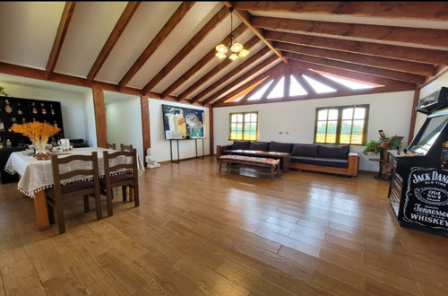 Dos Casas En Terreno De 5000m2 Chicureo