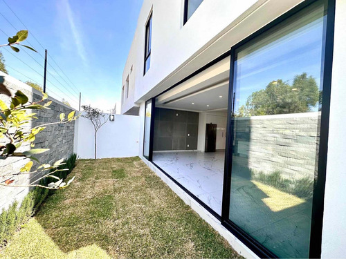 Imagen 12 de 29 de Casa En Venta En Privanza Habitat Zona Solares Zapopan