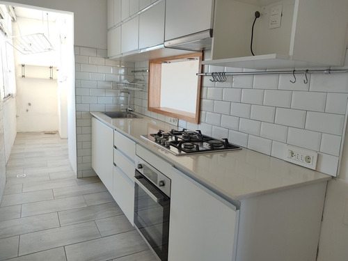 3 Dormitorios , Balcón Y Garage