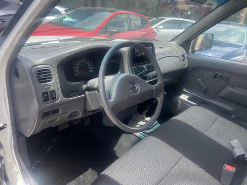 Nissan NP300 2.4 Chasis Dh Mt