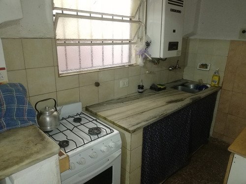 Imagen 8 de 28 de Casa De 4 Ambientes Mas Casa De Tres Ambientes Al Fondo Con Fondo Libre.