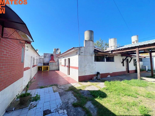 Venta Oportunidad  Departamento Tipo Casa - Calle 3 E/ 55 Y 56 