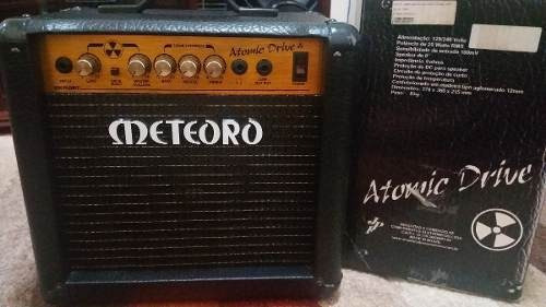 Amplificador Meteoro Atomic Drive 20 para guitarra de 20W