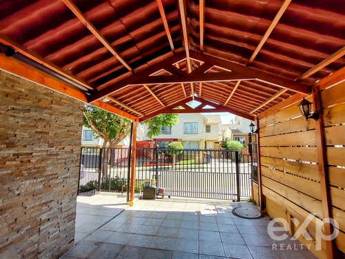 Casa En Arriendo De 3d Y 3b En Limache. Metro A 8 Cuadras.