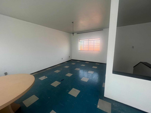 Alugo Sobrado Com Otima Localizacao Comercial Em Sorocaba/sp