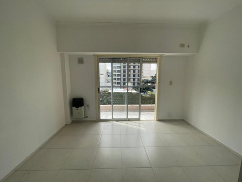 Venta Monoambiente Con Balcon Flores 