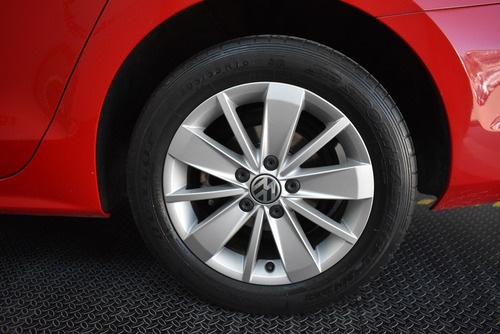 Imagen 10 de 15 de Volkswagen Jetta 2.0l L5 115hp Tip 2016