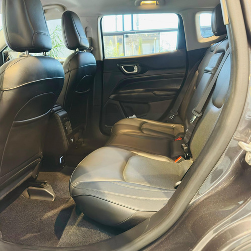 Jeep Compass LONG. T270 1.3 TB 4x2 Flex Aut.
