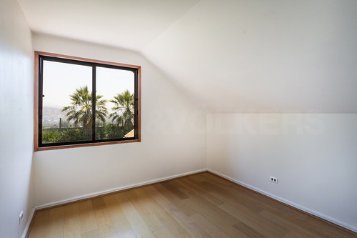 Casa En Venta - San Carlos De Apoquindo