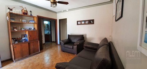 Imagen 4 de 21 de Casa En Una Planta - Muy Buena Ubicación - Adrogué