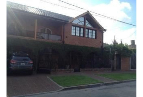 Imagen 1 de 12 de Casa Con 3 Dormitorios + Depto. Independiente Con 2 Dorm.