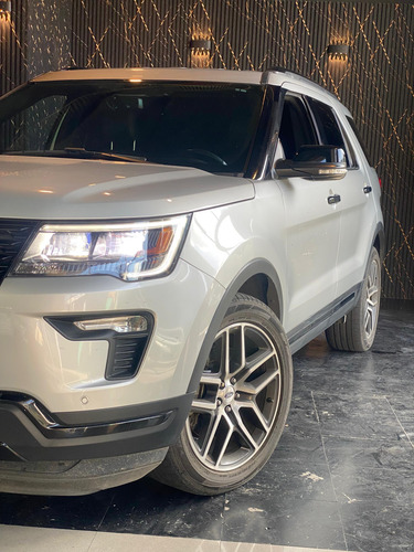 Ford Explorer Sport