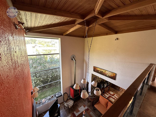 Casa Pingueral, Hormigón Armado. 5 D, 3 Baños.