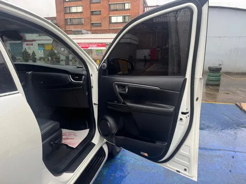 Toyota Fortuner Srv 2.8cc 4x4 Diesel At Aa