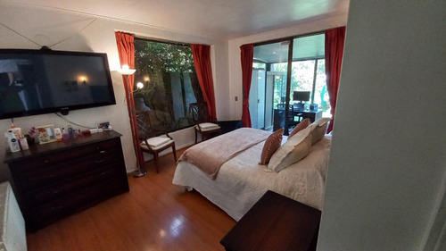 Hermosa Casa Chilena, En Condominio De Doble Control.
