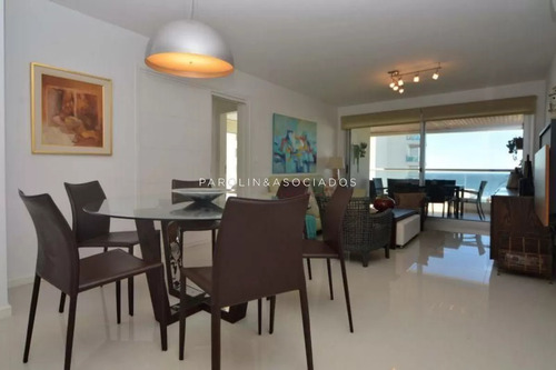 Apartamento En Venta En Icon Brava Tower, Punta Del Este.