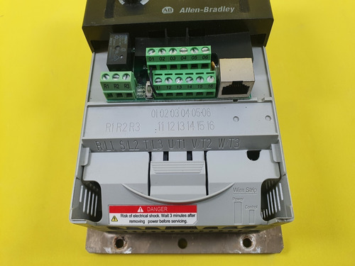 Allen Bradley 22b-d6p0h204 Ser. A (Usado)