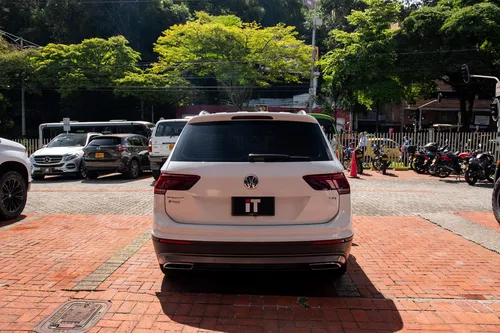 Volkswagen Tiguan TSI Comfortline 1.4T At 4x2