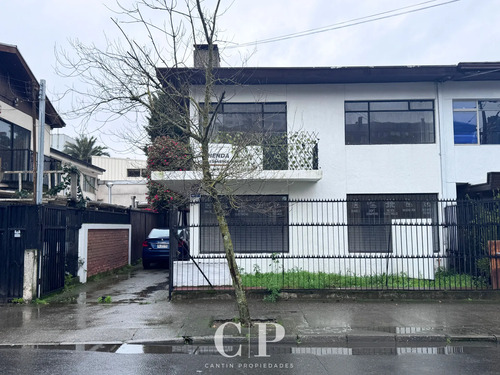 Amplia Casa Comercial En El Centro De Concepción